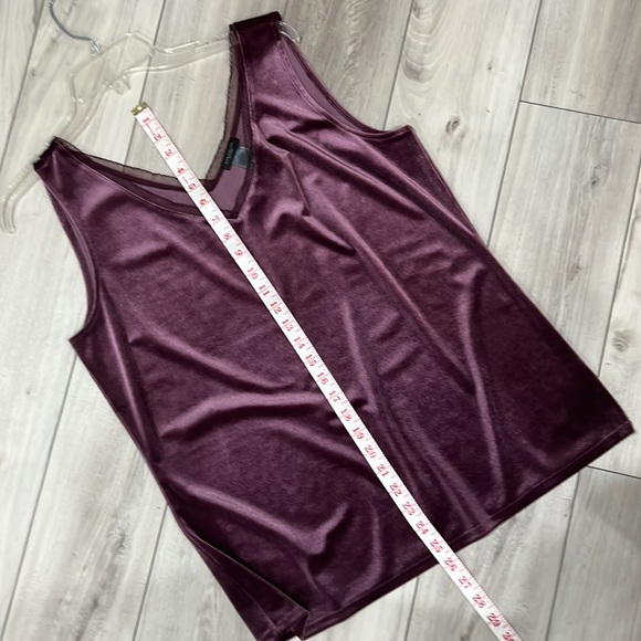 Ann Taylor Factory luxurious velvet like deep purple shell with tiny lace edge - Picture 5 of 6